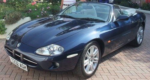 1999 Jaguar XK8 Convertible For Sale by Auction