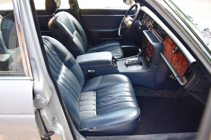 1983 Jaguar XJ6 - 7