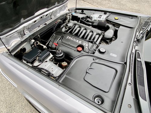 2001 Jaguar XJ8 - 2