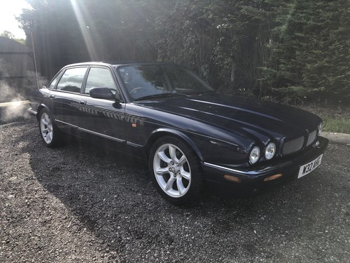 2000 Jaguar XJR 4.0 V8 Supercharged