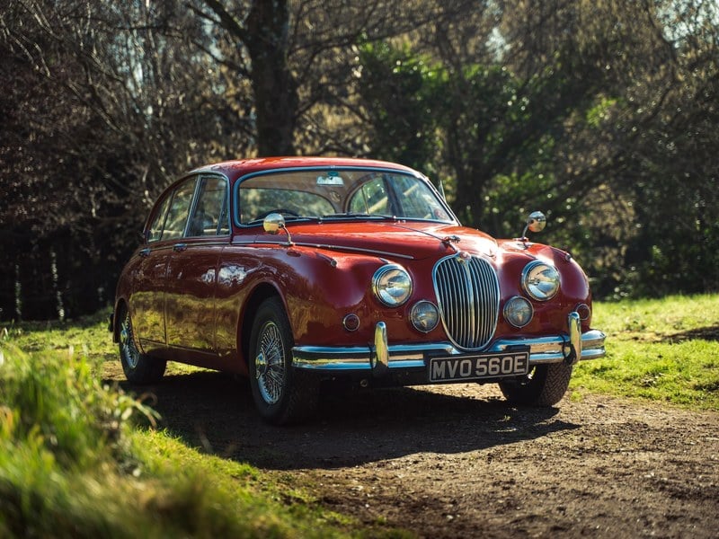 1967 JAGUAR MK2 3.4 MANUAL WITH OVERDRIVE - REBUILT ENGINE