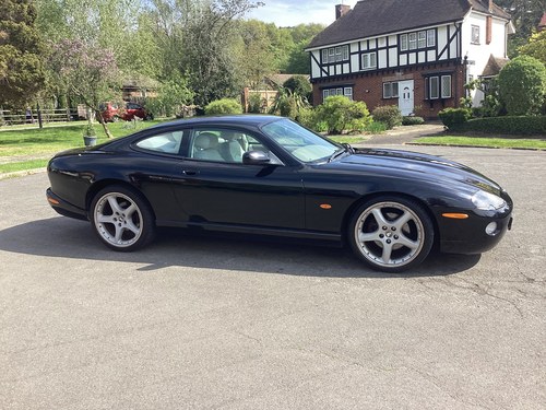 JAGUAR XK8 2004/04 4.2 STUNNING ULEZ COMPLIANT 92,700 MILES A vendre
