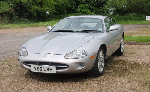 1999 Jaguar XK8 Auto