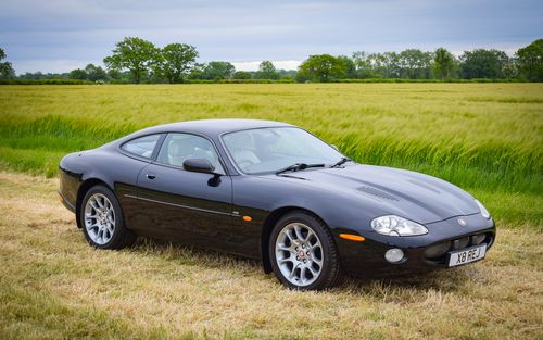 2001 Jaguar Xkr Auto (picture 1 of 35)