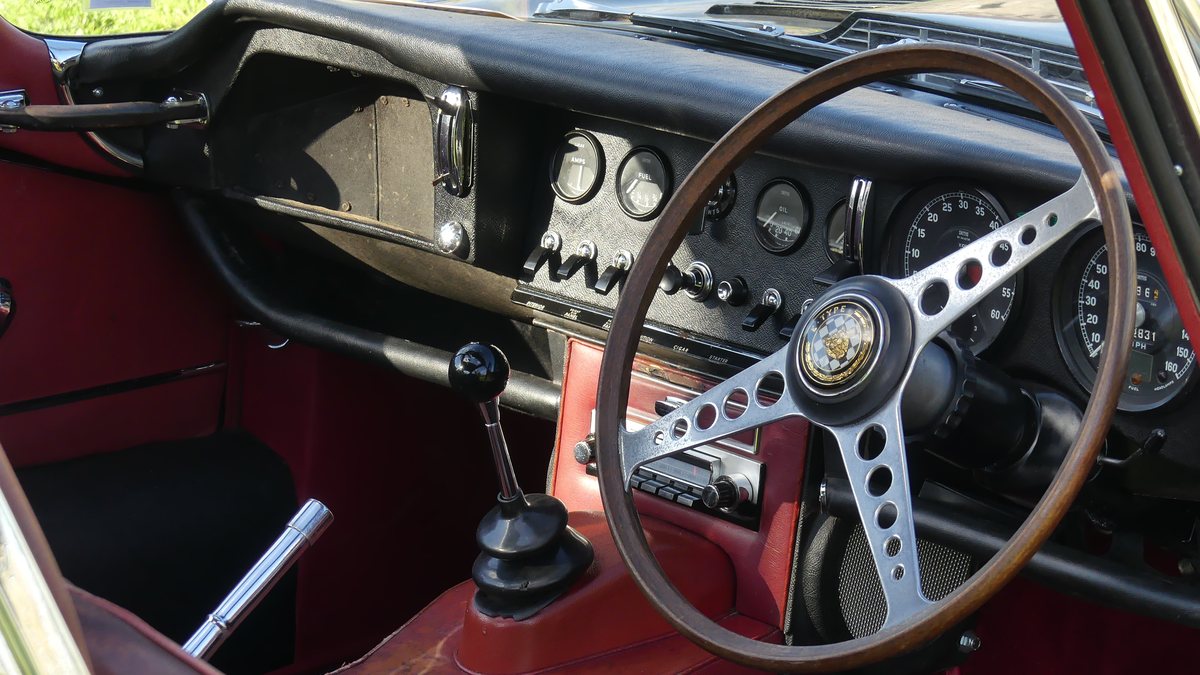 43O RARE 1968'S RD Manou Marmande France Jaguar MKII 2.4L Découvrable 43O RARE 1968'S RD Manou Marmande France Jaguar MKII 2.4L Découvrable