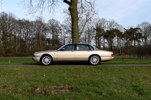 1998 Jaguar XJ Sport 3.2 V8 LHD – Topaz Metallic – 1