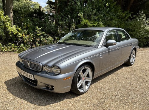 2009 JAGUAR XJ EXECUTIVE TDi - PRISTINE - OWNED 11 YEARS