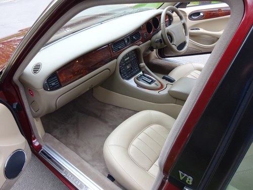 1997 Jaguar XJ - 8