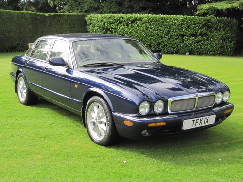 2000 Jaguar Xj8 Auto