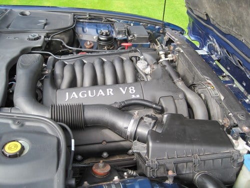 2000 Jaguar XJ - 6