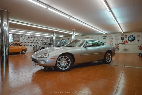 1998 Jaguar XKR