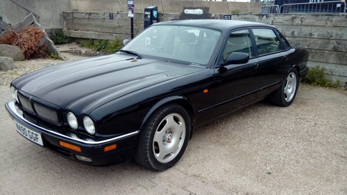 MANUAL JAGUAR XJR - REDUCED £4,000