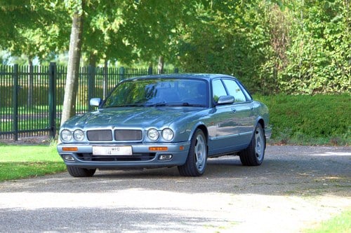 Jaguar XJR 4.0 S/C | 06-1995 | 162.665 km
