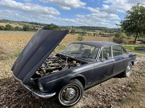 1975 Jaguar XJ12