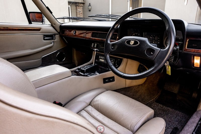 1988 Jaguar XJS - 7