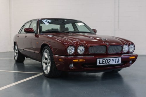 Jaguar XJR V8 (X308) 4.0 litre Supercharged 2002, the one to À venda