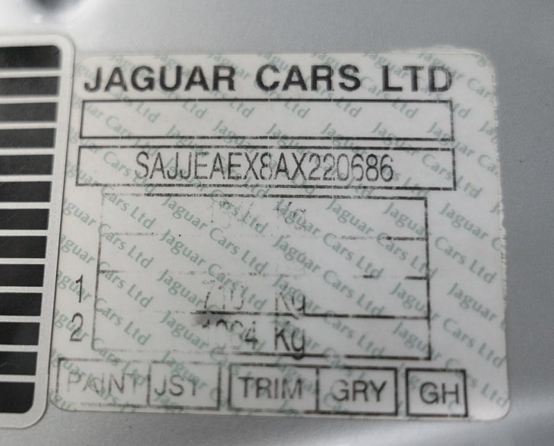 1993 Jaguar XJ220 - 7