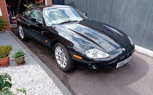 1999 Jaguar XKR (picture 1 of 13)