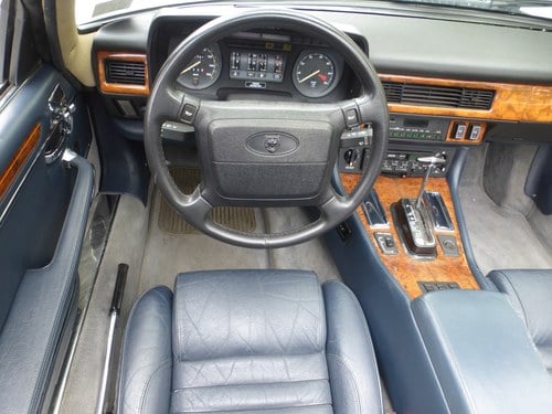1990 Jaguar XJS - 8