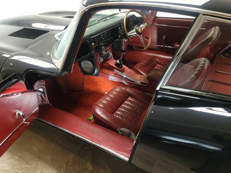 1965 Jaguar E-Type - 7