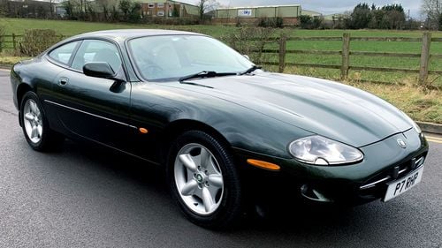 Picture of 1997 JAGUAR XK8 // 18 SERVICE STAMPS // PRIVATE PLATE - For Sale