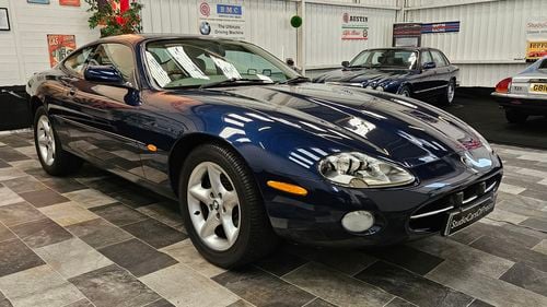 Picture of 2001 Jaguar XK8 4.0 Coupe Low miles/owners. Fabulous cond'n - For Sale
