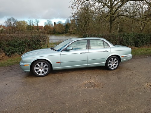 2003 Jaguar XJ 3.0 SE, Seafrost blue / Ivory leather SOLD