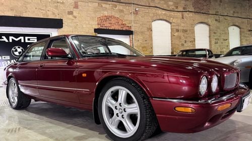 Picture of 1999 Jaguar XJR 4.0 V8 Saloon 4dr Petrol Automatic 370 BHP - For Sale