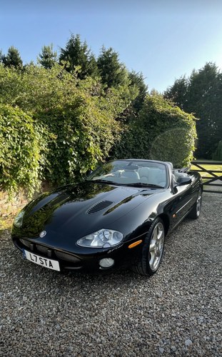 2002 Jaguar XKR