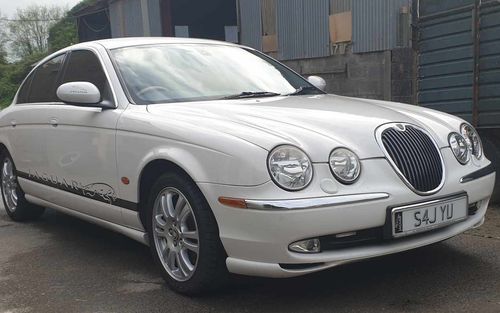 2002 Jaguar S-Type  4.2 £999 (picture 1 of 4)
