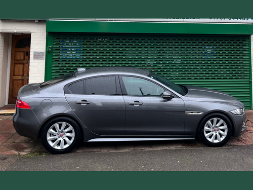 2018 Jaguar XE R only 3300miles from new