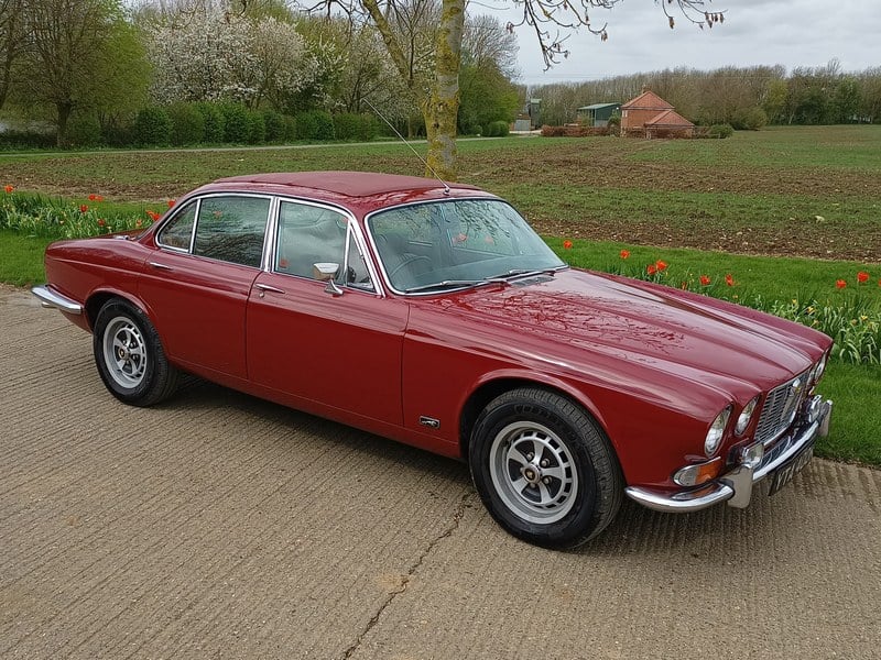 Jaguar XJ6 Series 1 4.2 Manual with overdrive