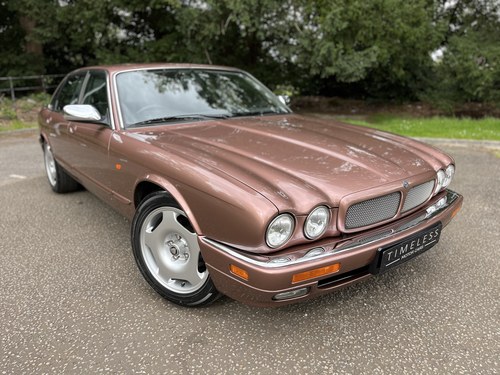 1995 Jaguar X306 XJR in rare Rose Bronze  Rust Free Condition For Sale