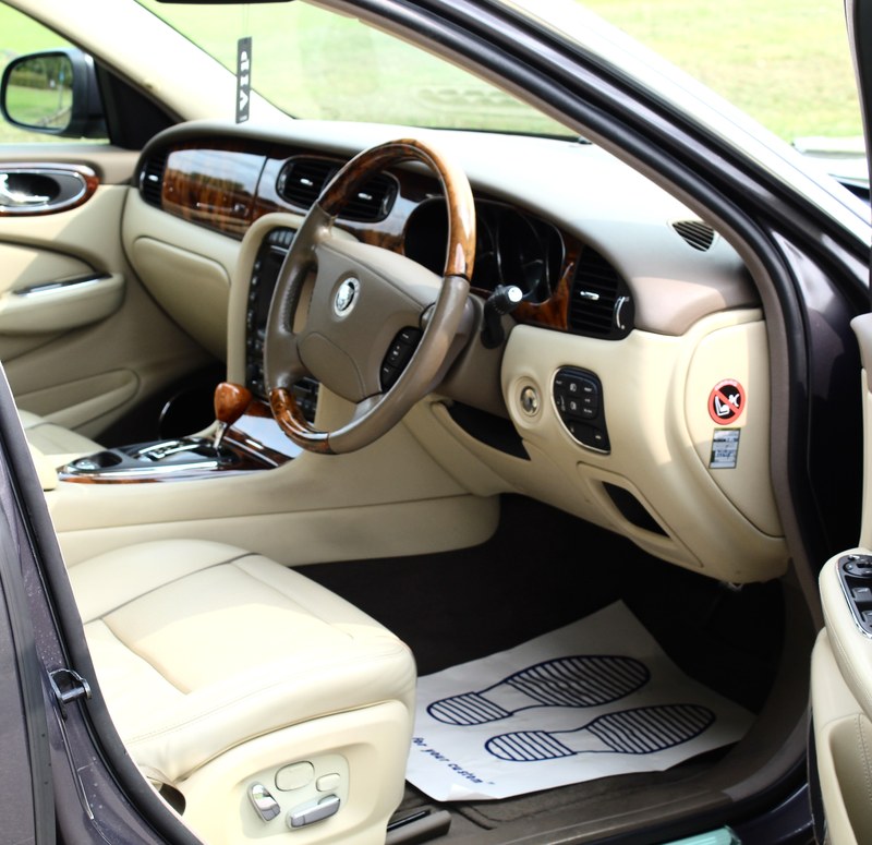2007 Jaguar Sovereign - 4