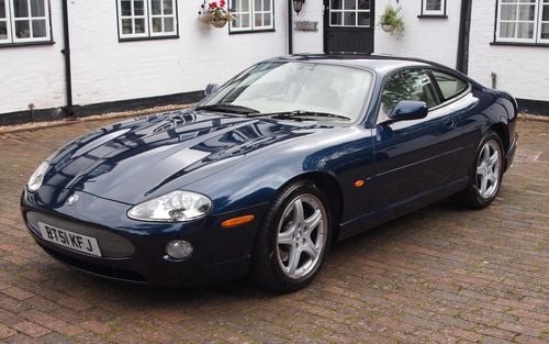 2001 Jaguar XK8 (picture 1 of 99)