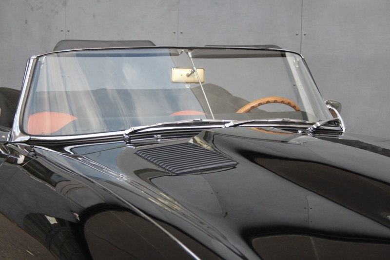 1964 Jaguar E-Type - 7