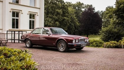 Beautiful XJ6 Series III in excellent condition
