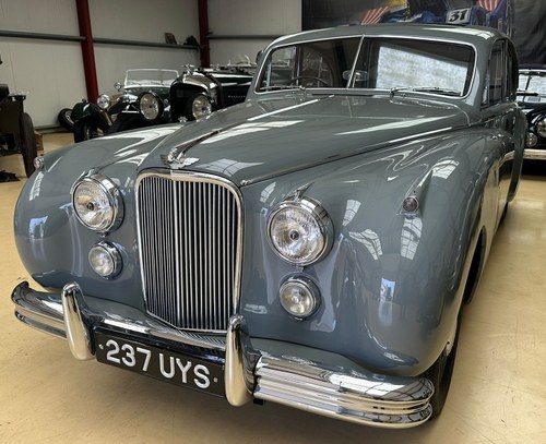 1954 1950 Jaguar Mk VII 3.4 Saloon with a sunroof For Sale by Auction