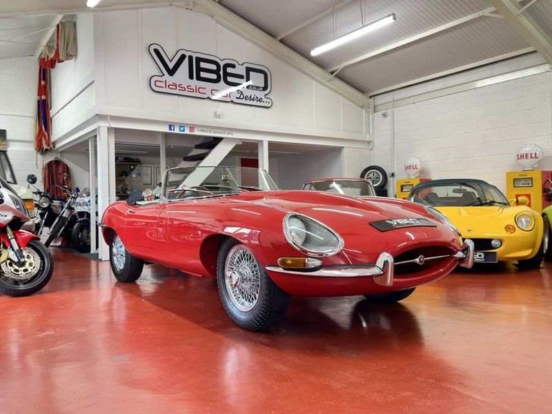 Rapid Classics: Eine Suche. Alle Oldtimer. 19 » Rapid Classics: Eine Suche. Alle Oldtimer. Jaguar E Type Series 1 3.8 Roadster - 100 Point Restoration