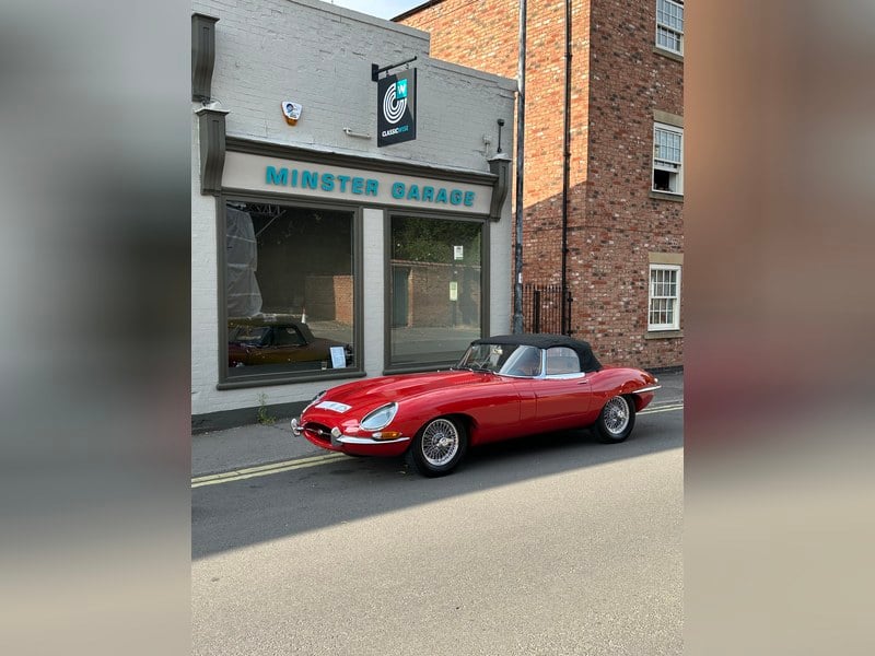 1962 Jaguar E-type Roadster 3.8 OTS