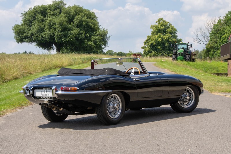 1964 Jaguar E-Type - 2 1964 Jaguar E-Type - 2