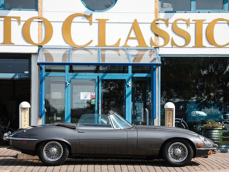 Jaguar E-Type V12 Roadster * MANNUAL,SAME OWNER 30 YEARS *