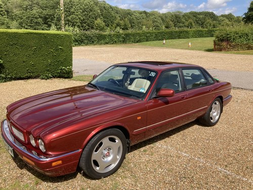 1995 Jaguar XJ X300 XJR