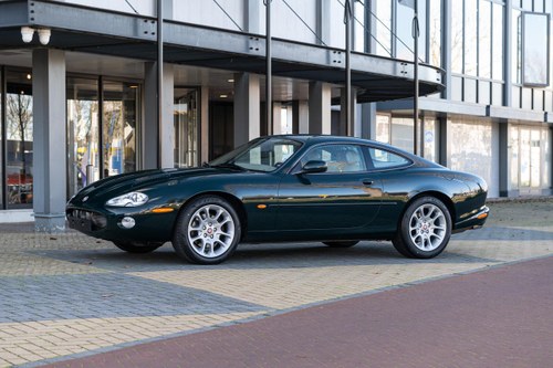 Jaguar XKR 4.0 V8 Coupe British Racing Green 2000