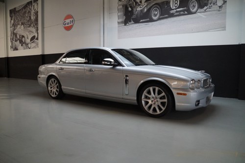 JAGUAR XJ XJ8L Van Den Plas Low Mileage Fully Loaded (2008) Kaufen Bei