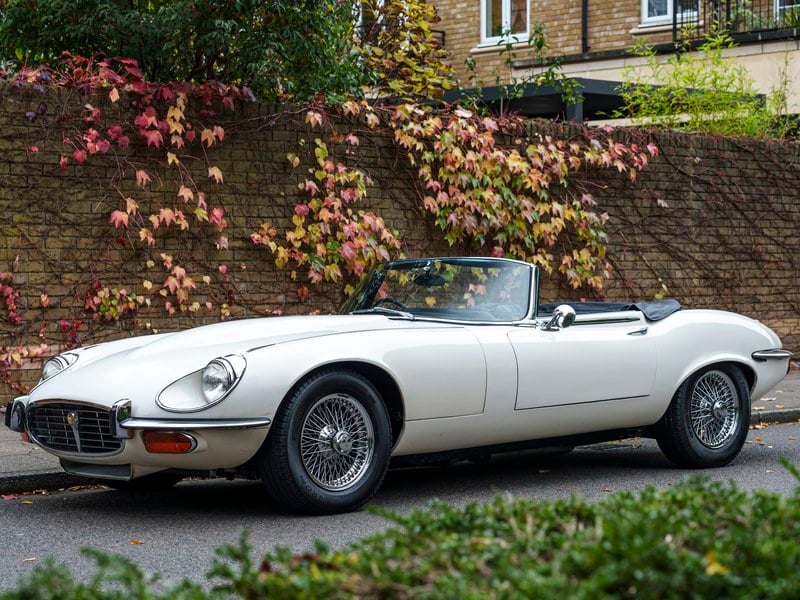 Rapid Classics: Eine Suche. Alle Oldtimer. 8 » Rapid Classics: Eine Suche. Alle Oldtimer. Jaguar E-Type Series III V12 Roadster (RHD)