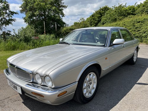 1998 Jaguar XJ X308 XJ8