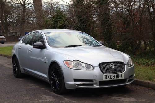 2009 JAGUAR XF 3.0d V6 Luxury 4dr Auto FSH + 240BHP + NAV Kaufen Bei