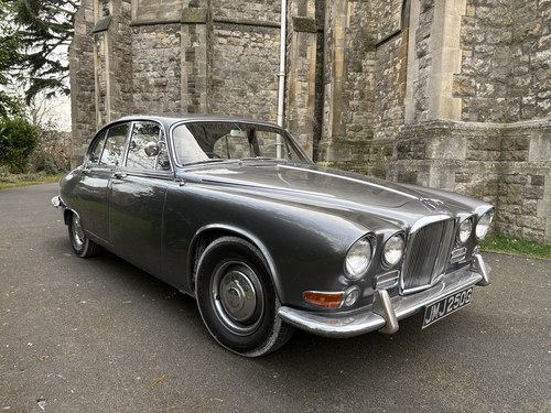 1968 Jaguar 420
