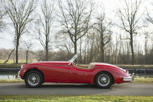 Stunning 1955 LHD Jaguar XK140 SE Roadster Te koop